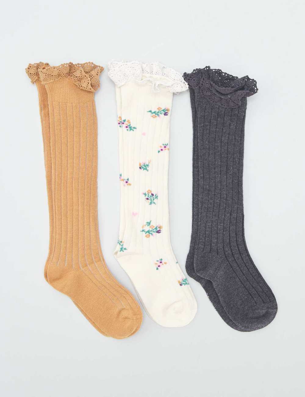 Buy Pack of 3 pairs of ribbed long socks Online in Dubai & the UAE